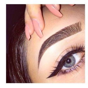 Meet your Posher, Mia